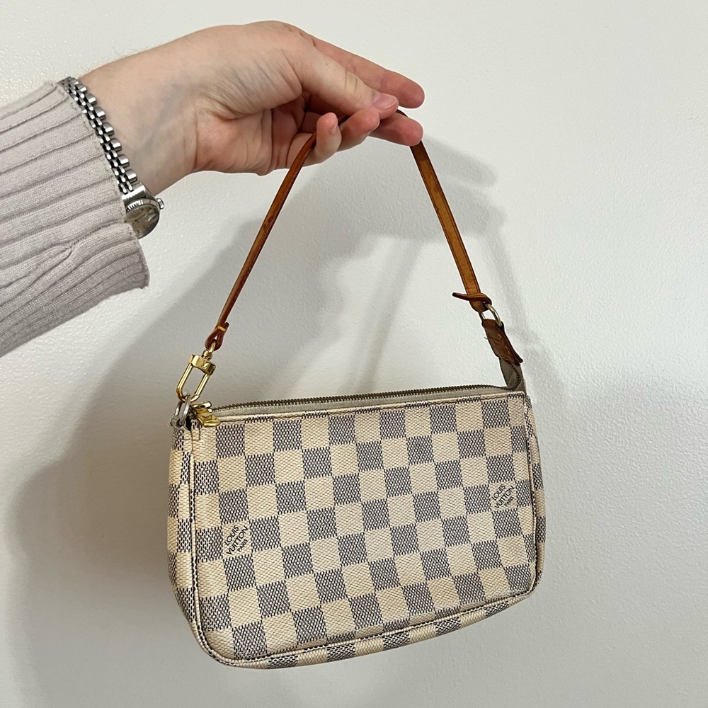 Louis Vuitton Damier Azur Pochette
